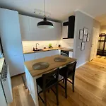Komfortowy Z Parkingiem Apartment