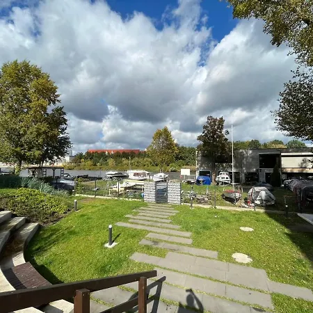 Komfortowy Z Parkingiem Apartmán