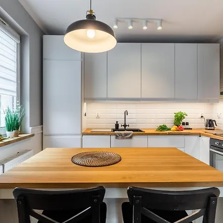 Komfortowy Z Parkingiem Vratislav